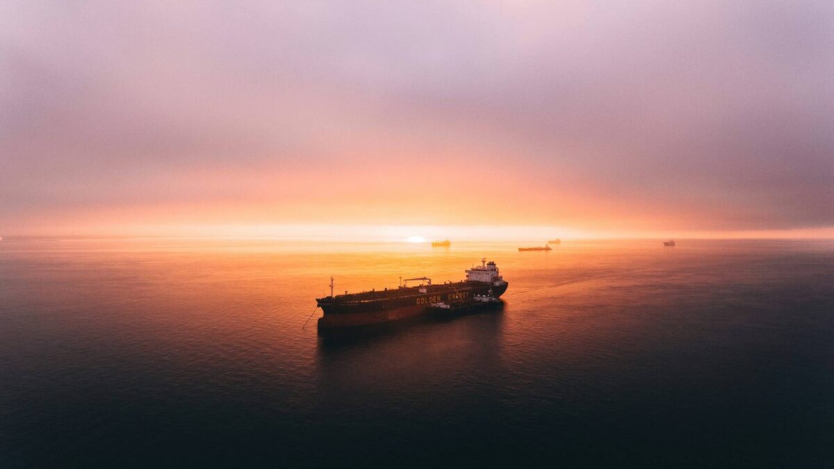    Нефтяной танкер   
(cc) Ian Simmonds