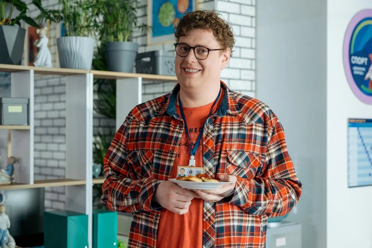 Дэниел Барнс, родился в Америке, играет серба, учит иностранному языку.