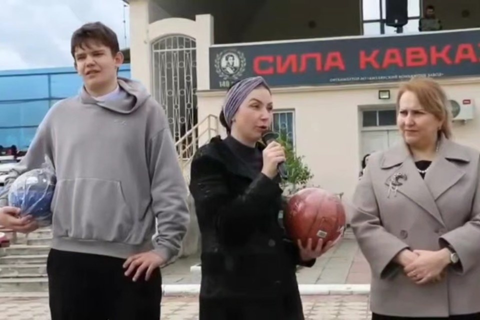    Поступок мальчика не остался незамеченным. Фото: стоп-кадр видео администрации