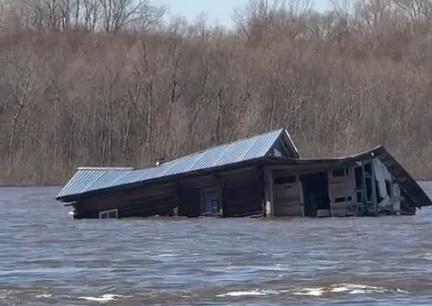    Сигналов о помощи не поступло
