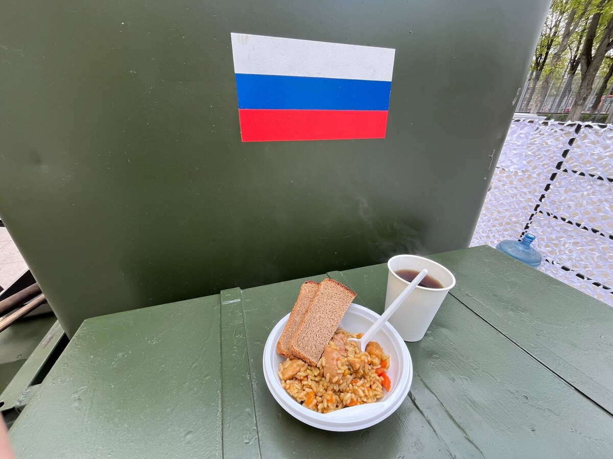 Кейтеринг с полевой кухней на мероприятие.