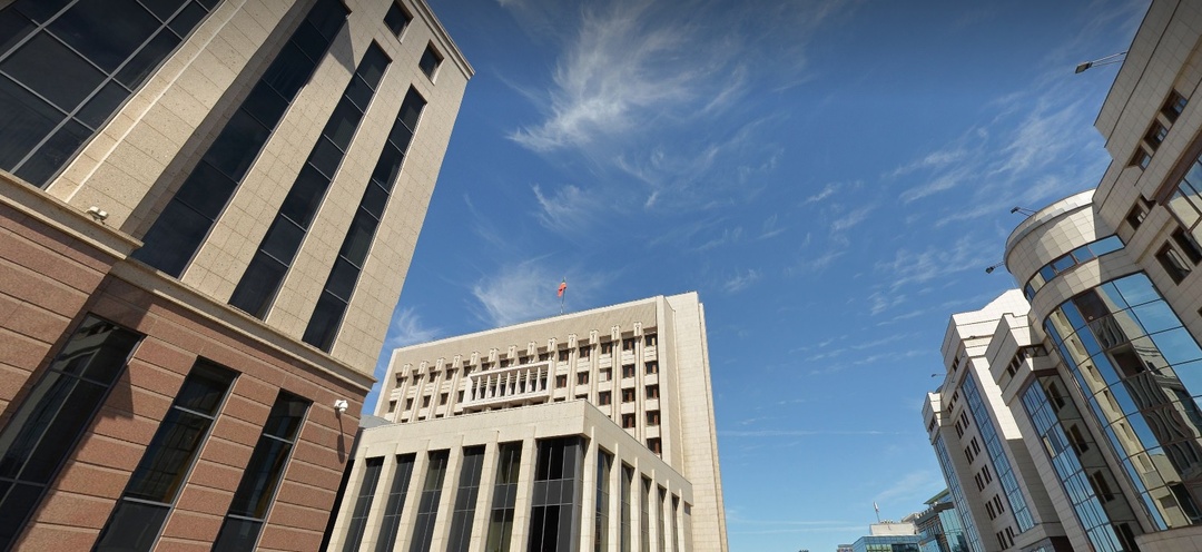 Одноклассники рассказали о падении мальчика из окна школы в Казани