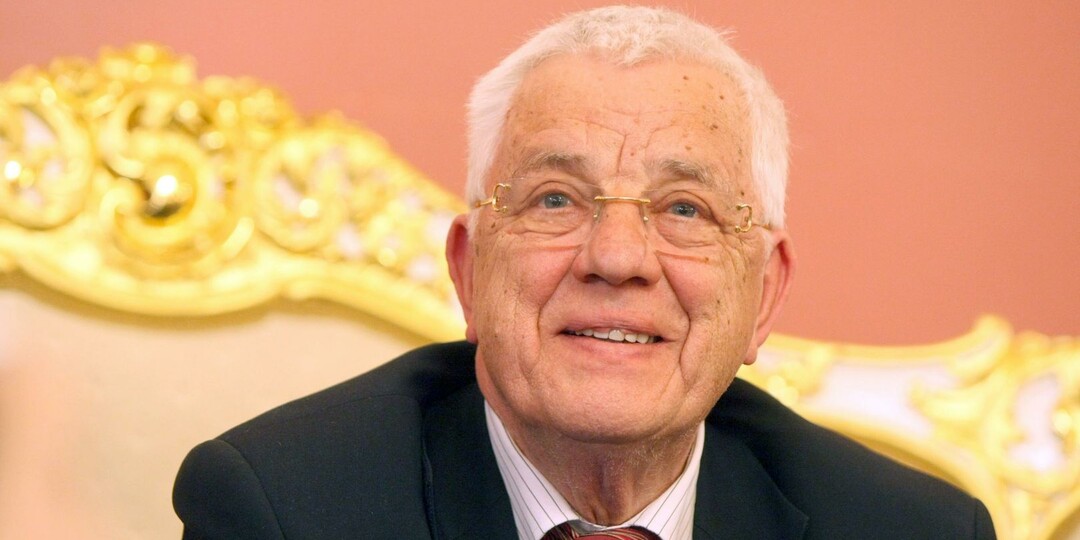 Композитора Раймонда Паулса выписали из больницы