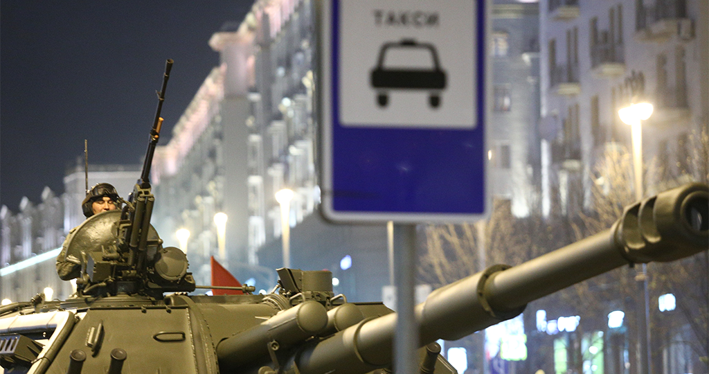 На Красной площади начали подготовку к параду в честь Дня Победы