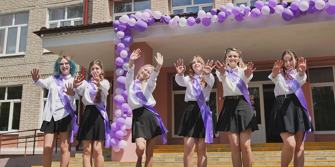 Что сказать учителю на выпускном: теплые слова благодарности