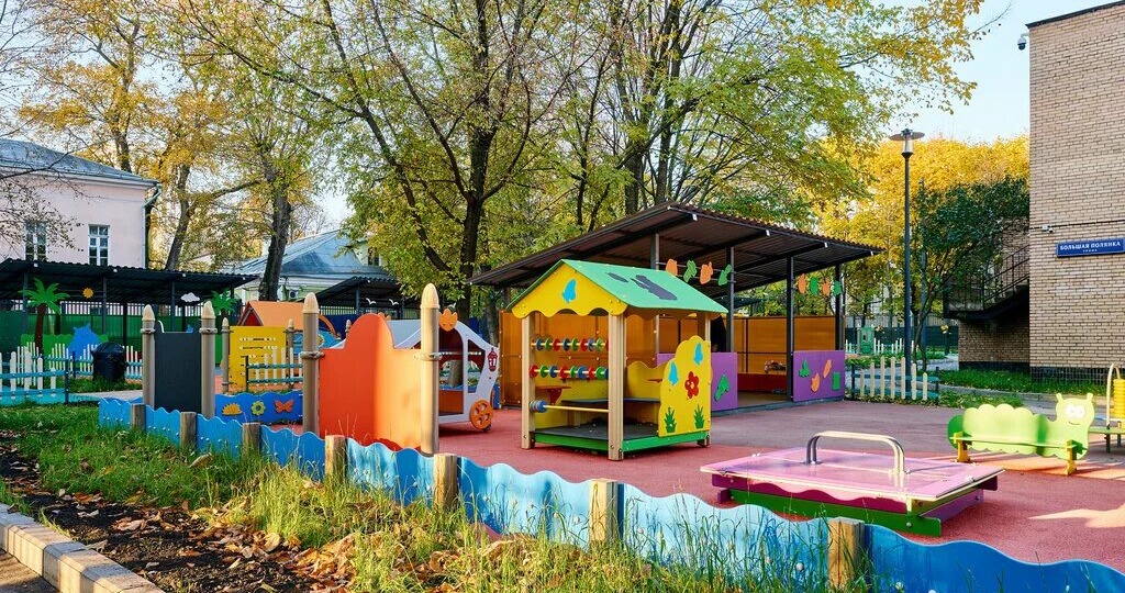 Опасный эксперимент: пенсионер в Петербурге «проверял винтовку» около детского сада