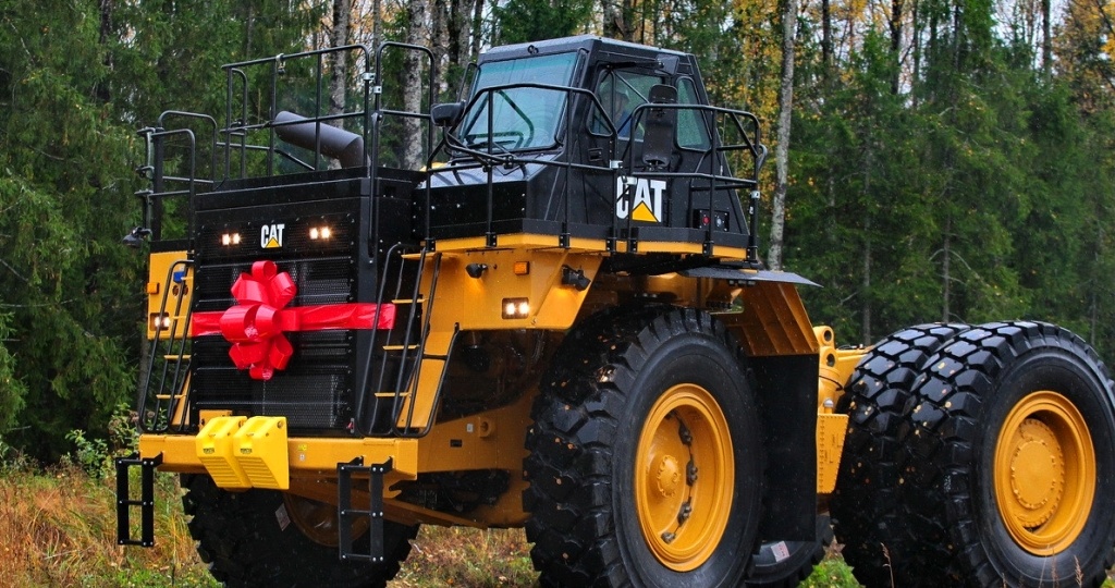 Ленинградский завод Катерпиллер стал российским и будет выпускать 🏭 китайскую спецтехнику 🤠