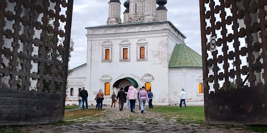 Александровский монастырь в Суздале: путешествие в прошлое с лупой историка