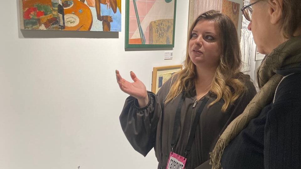 Отдельным событием Catalog стала журналистка и админ «Антиглянца» Таня Столяр - с нее впервые запустилась на ярмарке секция вторичного