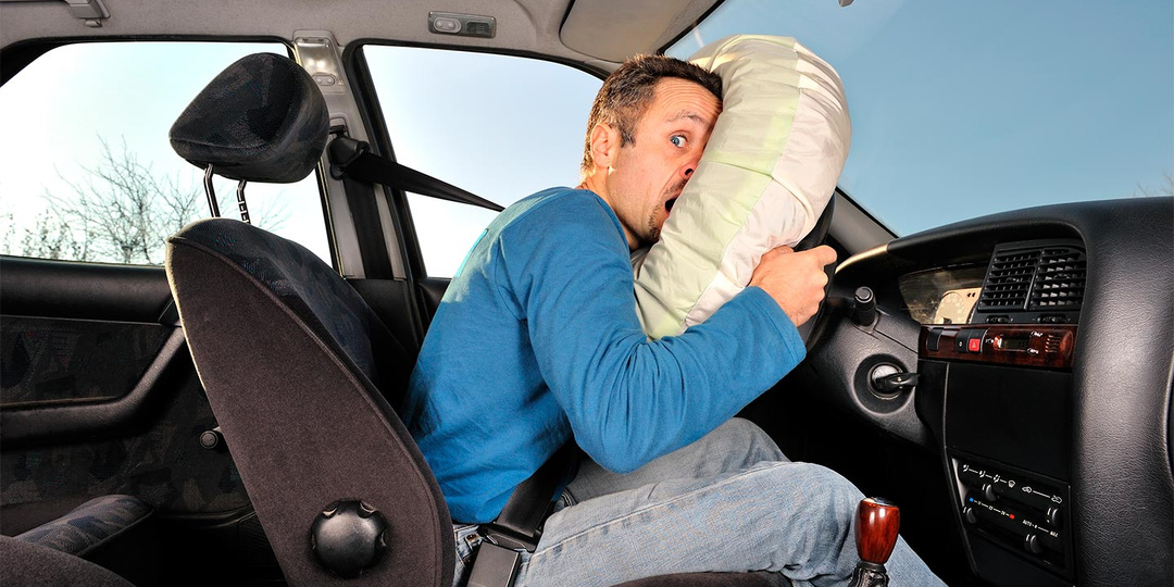 Очень опасная подушка безопасности!