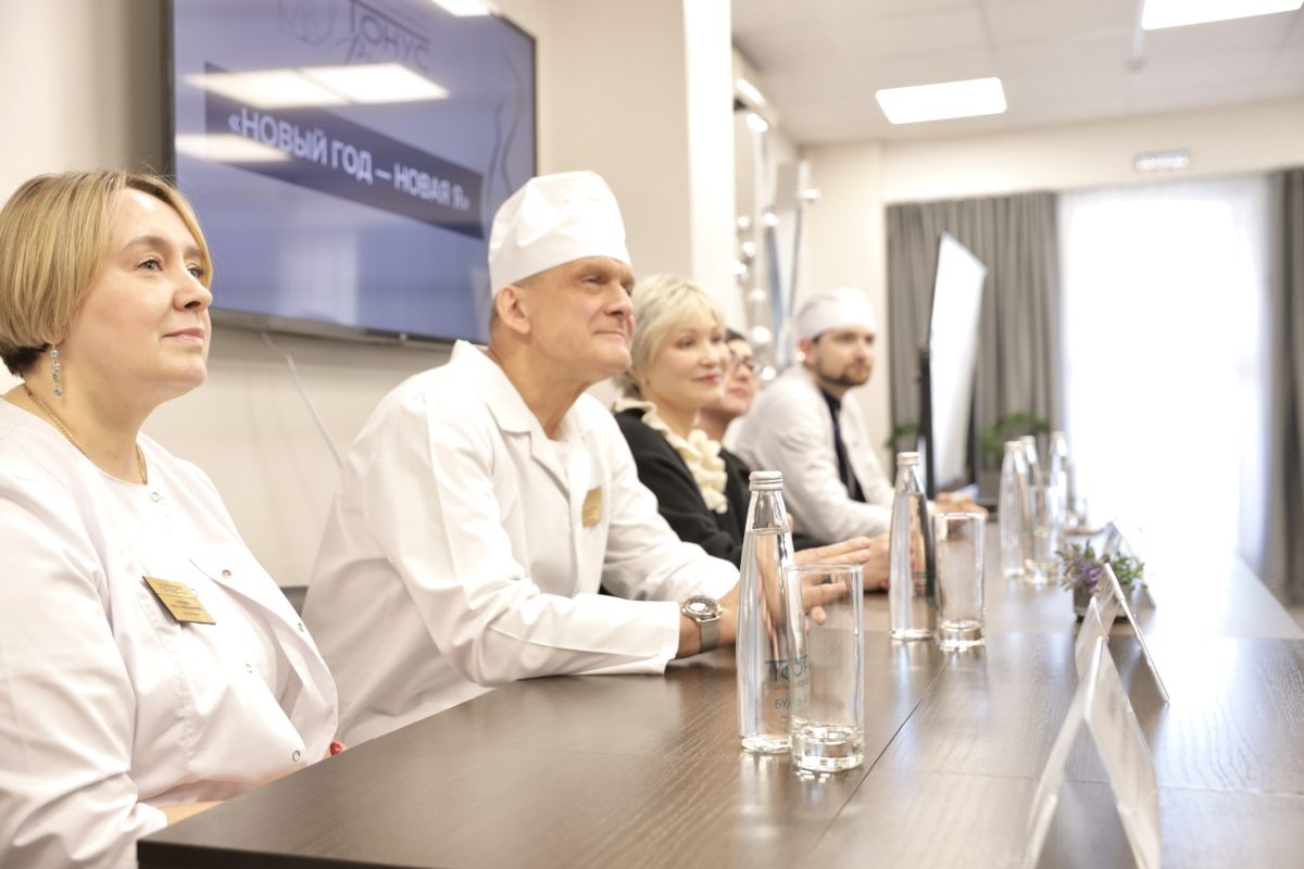    В рамках благотворительного проекта «Новый год - новая Я» медики удалили молодой женщине 4 кг лишней кожи