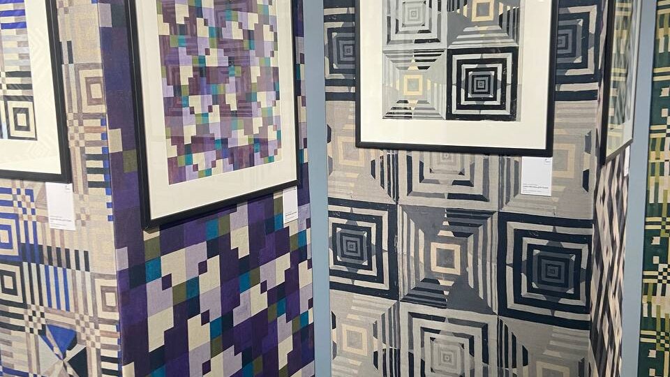 Ну и настоящая жемчужина ярмарки Catalog— работы художницы Анны Андреевой на стенде галереи Heritage