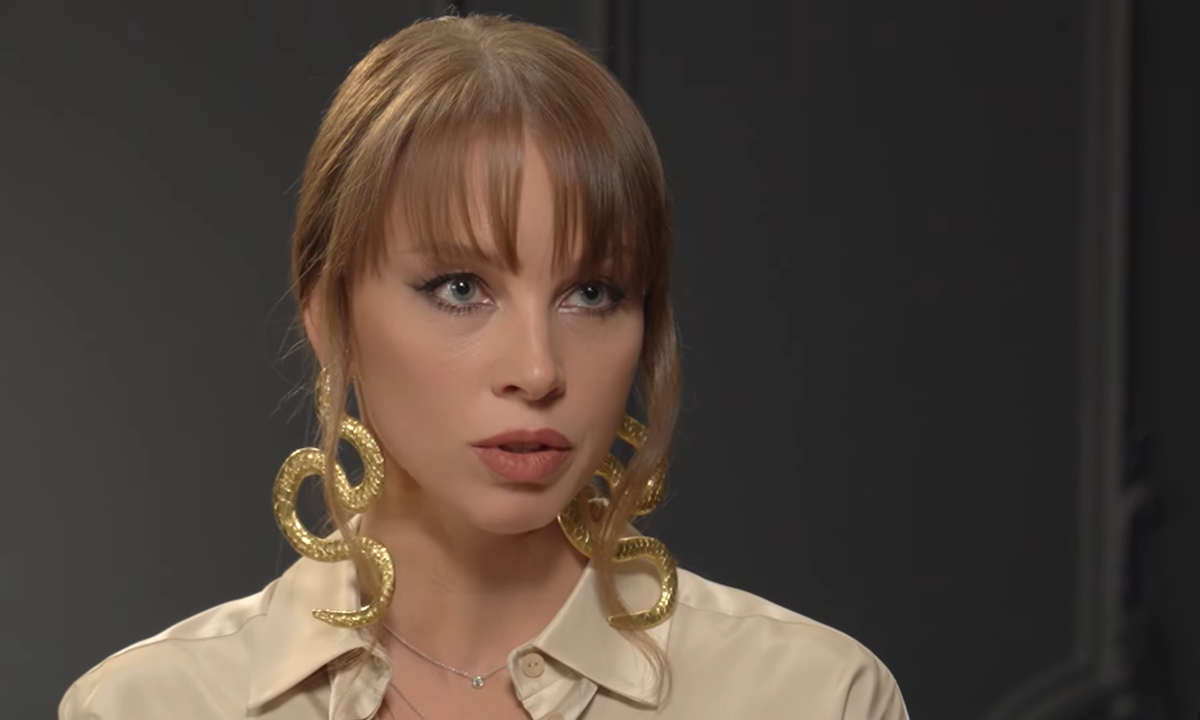 Полина Диброва. Фото: скриншот YouTube /@sobchak