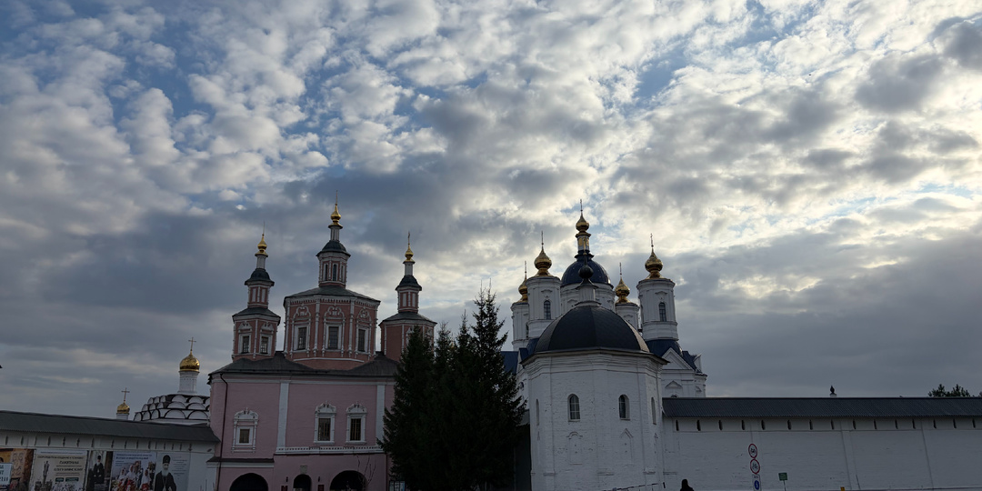 8 поводов посетить Свенский монастырь и поиск могилы бабушкиной сестры