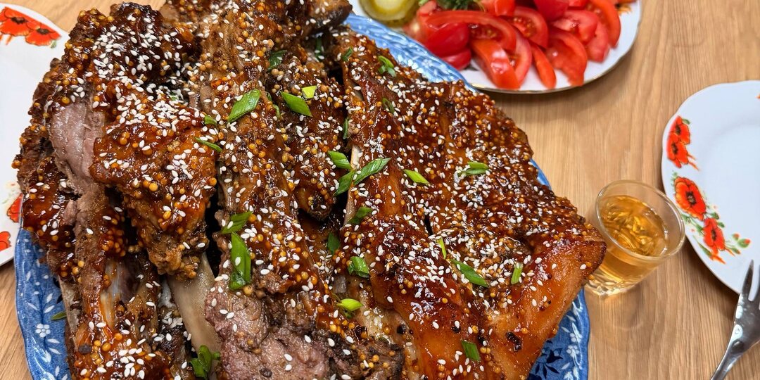 Всем привет! А сегодня ребра запекал, как-то рецепт у меня был на канале