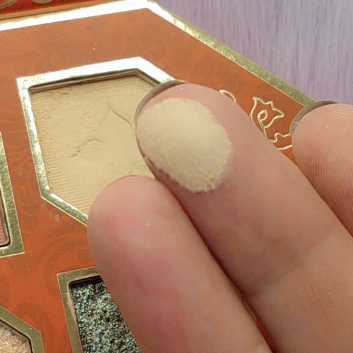 Оттенок Blessing из палетки Лэтуаль Yakhont Crown