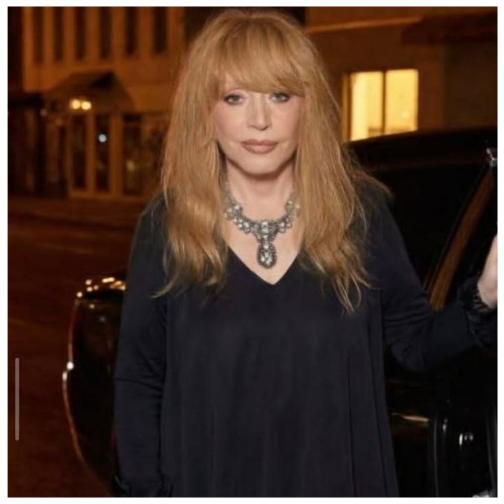 Надо отдать должное - выглядит Пугачева потрясающе - только на снимках или в жизни также, знают только близкие