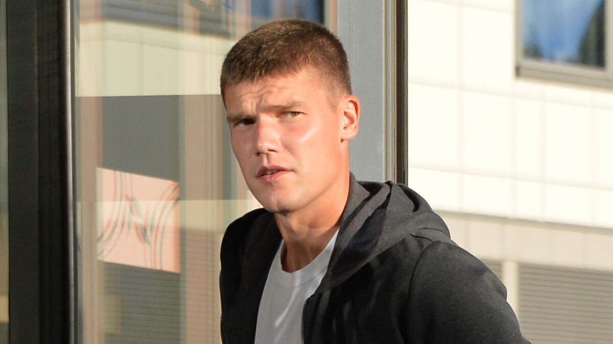 Игорь Денисов пытался внести в процесс развития юных футболистов новые методики, но пока они не дали результата.