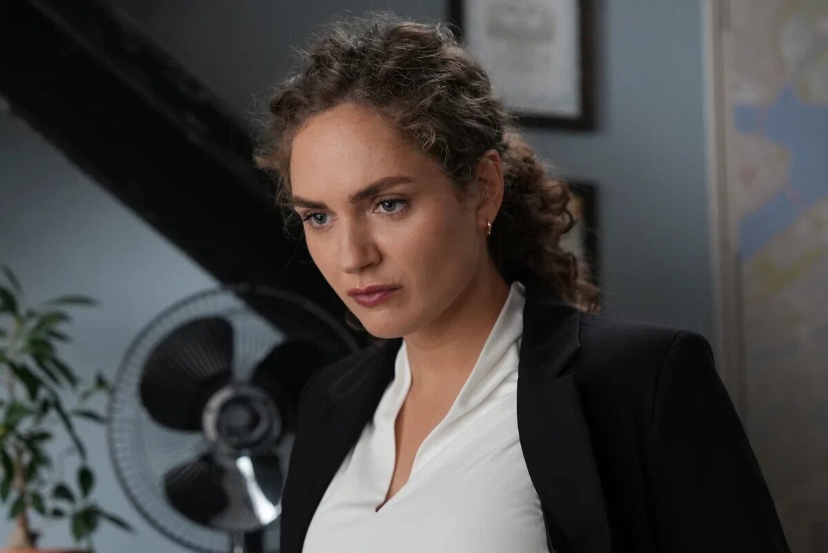 Кадр сериала «Дерзкая»