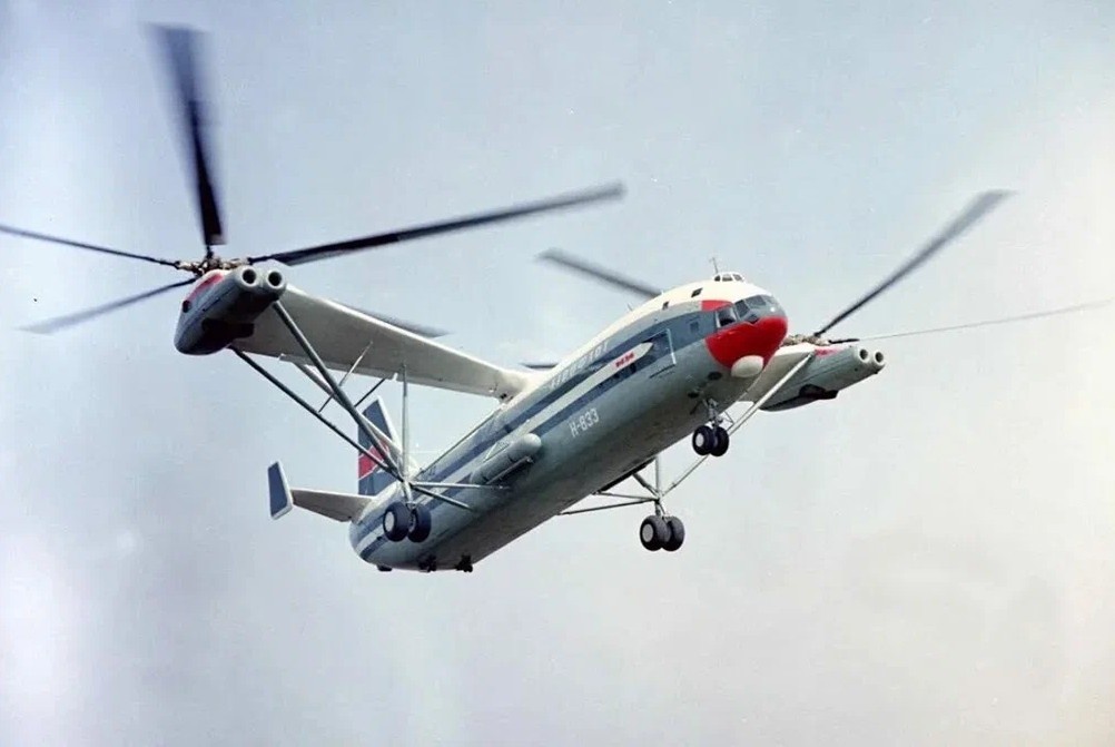 Миль В-12 в полёте (фото из открытых источников)