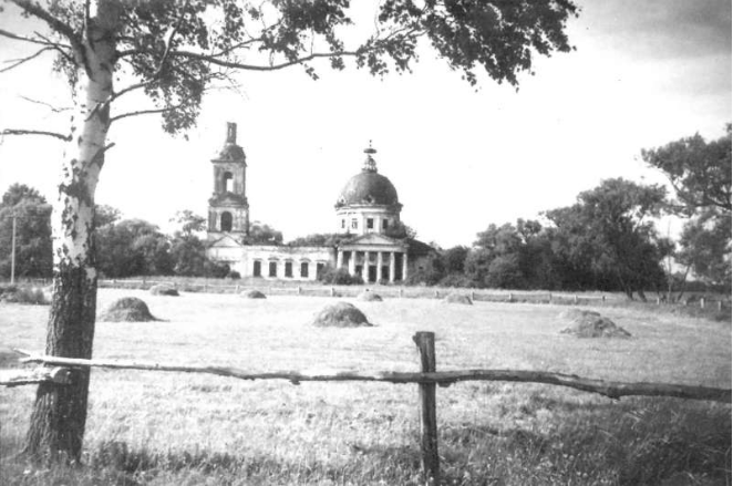Никольский храм, с. Николо-Топор. Послевоенное время. Фото из Кацкой летописи.