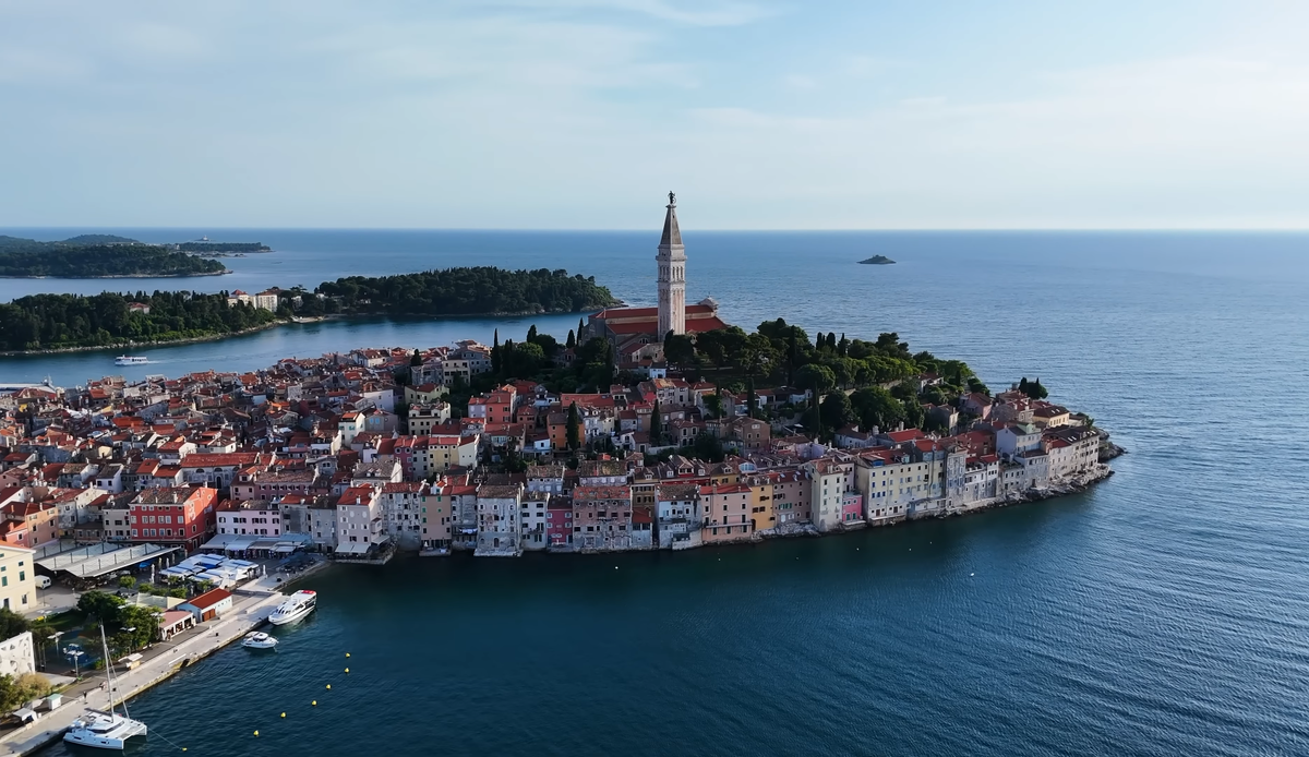 Крыши Ровиня, башня собора