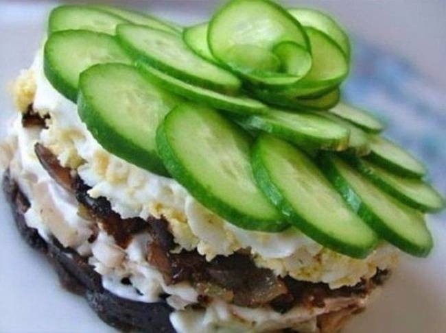 Салат горка.