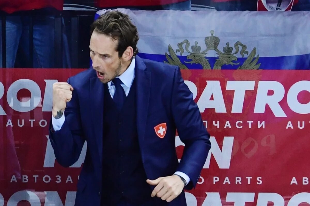    Пресс-служба Федерации хоккея Швейцарии объявила о том, что Патрик Фишер, возглавлявший команду на протяжении десяти лет, уволен.