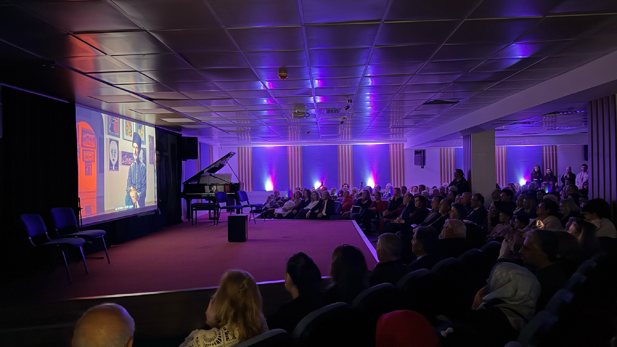 Фото: Адам Ачмиз