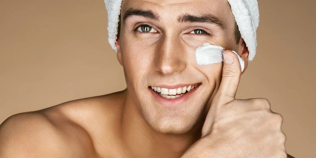 Как ухаживать за кожей лица мужчине: полный гид от бритья до защиты от солнца