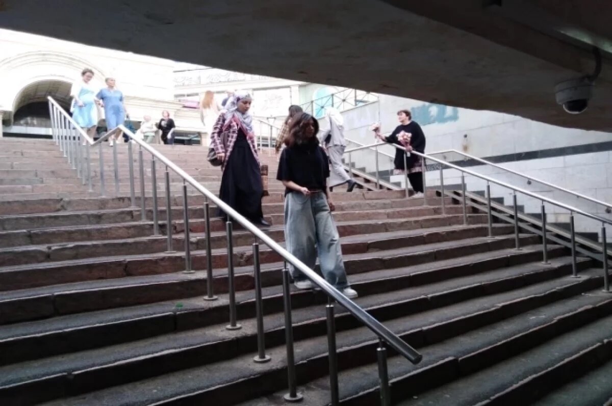    Активисты привели в порядок подземные переходы на улице Большая Крыловка