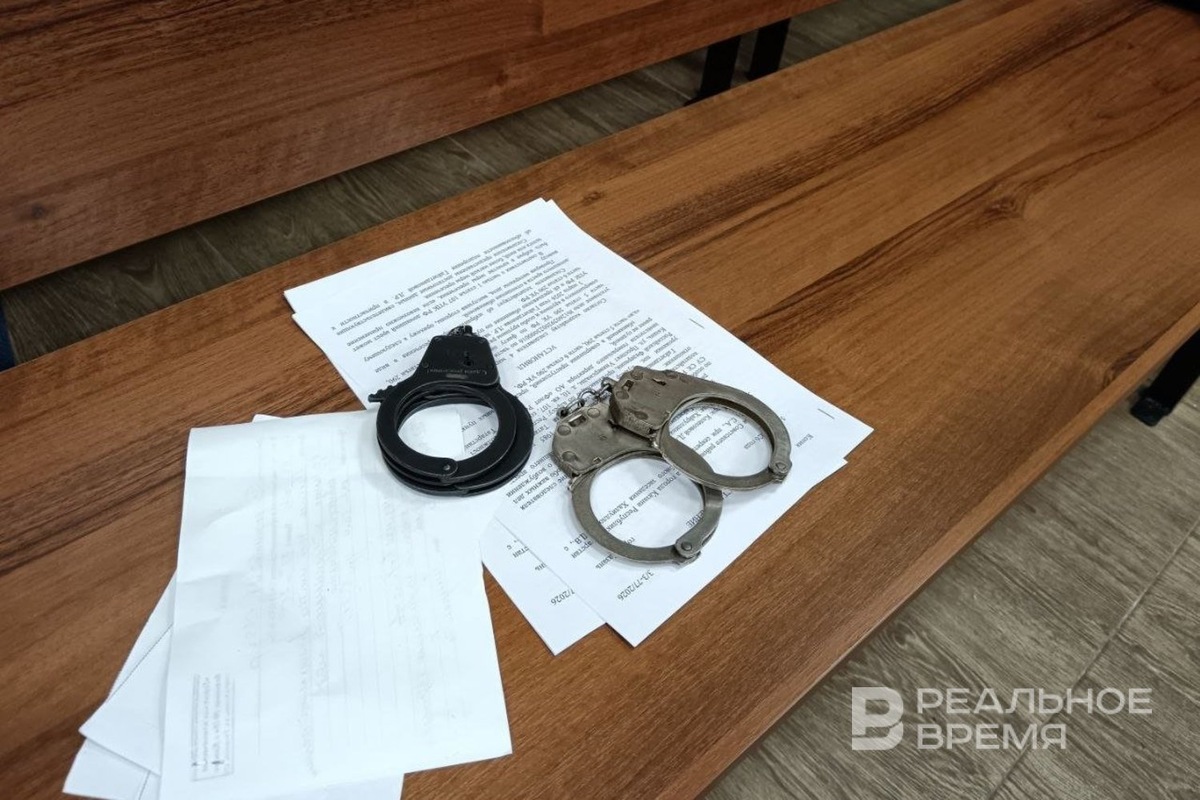    Якобы сфальфицированный протокол в кабинете ВИП-следователя Ганиевой изъяли за полгода до ее задержания . Ирина Плотникова / realnoevremya.ru