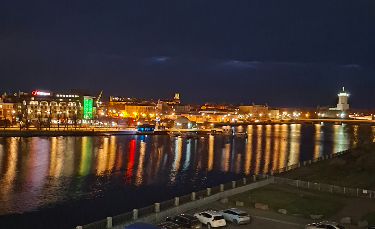 Вечерний Выборг. Вид из окна гостиницы.