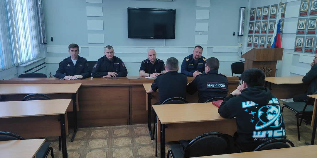 Друзья, меня пригласили в Самарский линейный отдел полиции на совещание, посвящённое нерестовому запрету в Самарской области на 2026 год.