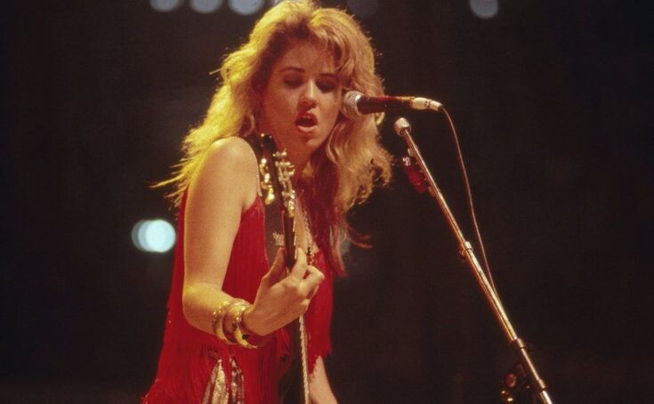 Виктория «Вики» Энн Тереза Питерсон (англ. Victoria «Vicki» Anne Theresa Peterson) 