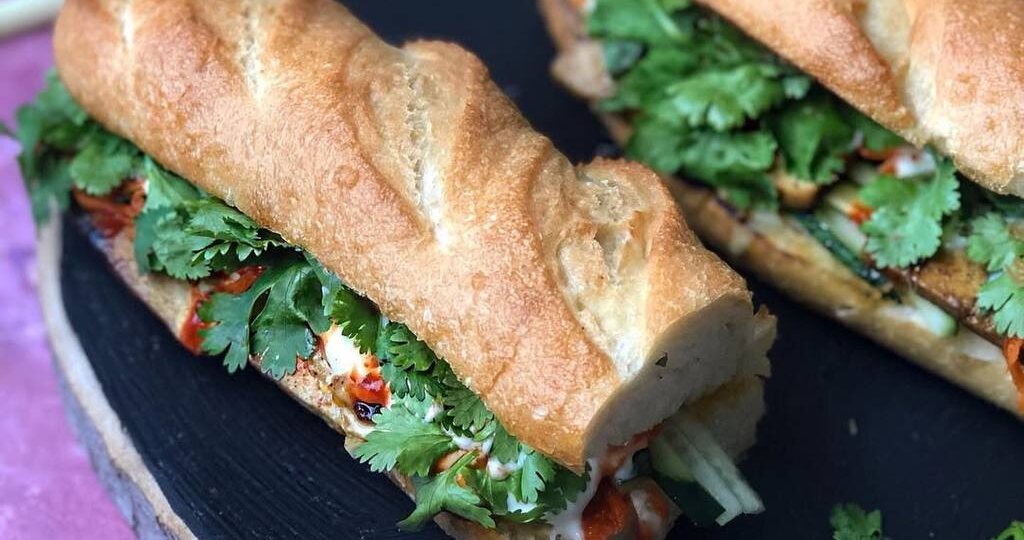 Хрустящий багет с тофу и овощами: вьетнамский сендвич бан ми, веган и постный рецепт