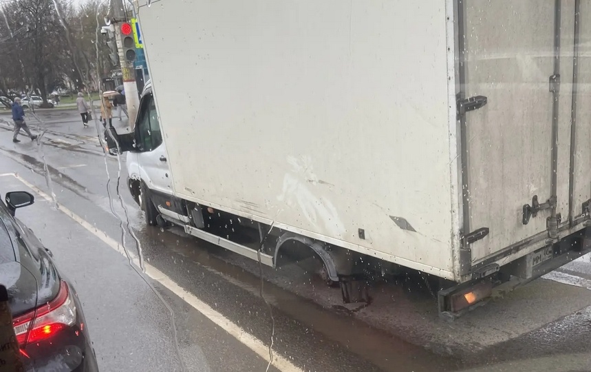 В Курске парализовано движение транспорта