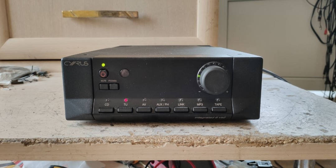 Cyrus 6 vs2.Сайрус или Британская изощрëнность или извращенность, кому как больше нравится, но речь не об этом, а о чудо защите и