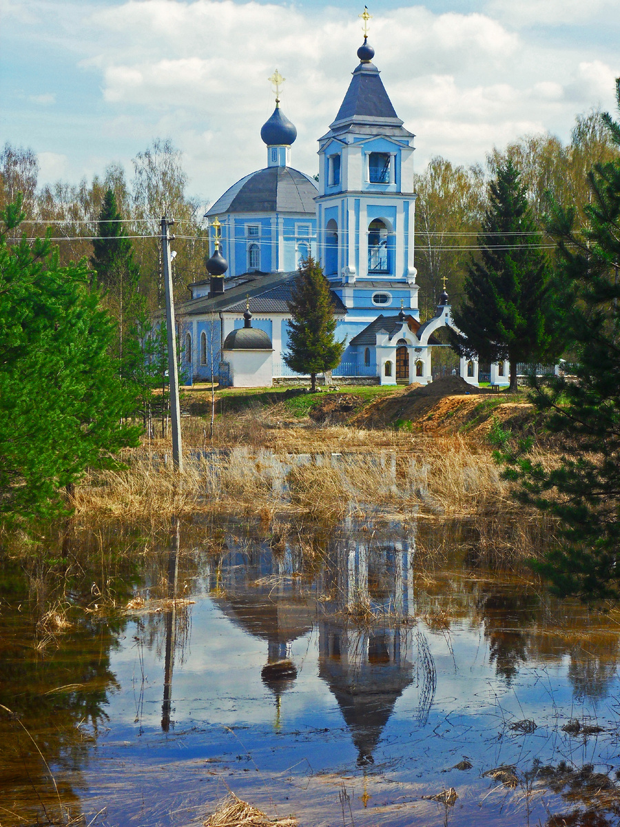 Успенская церковь бывшей Боголеповой пустыни. Фотоснимок из открытых источников.