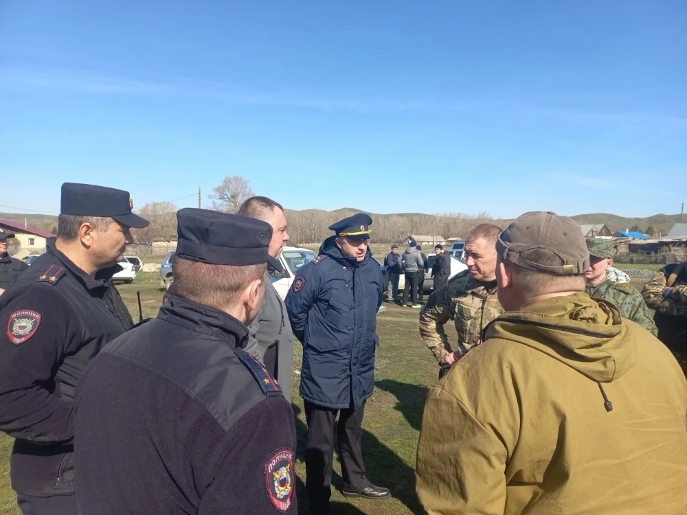    Вооружённого преступника ищут в Гайском районе Оренбуржья