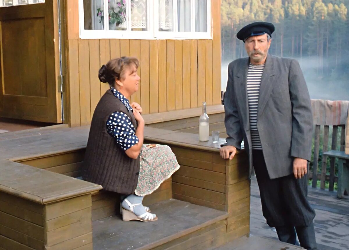 Кадр из фильма «Любовь и голуби»