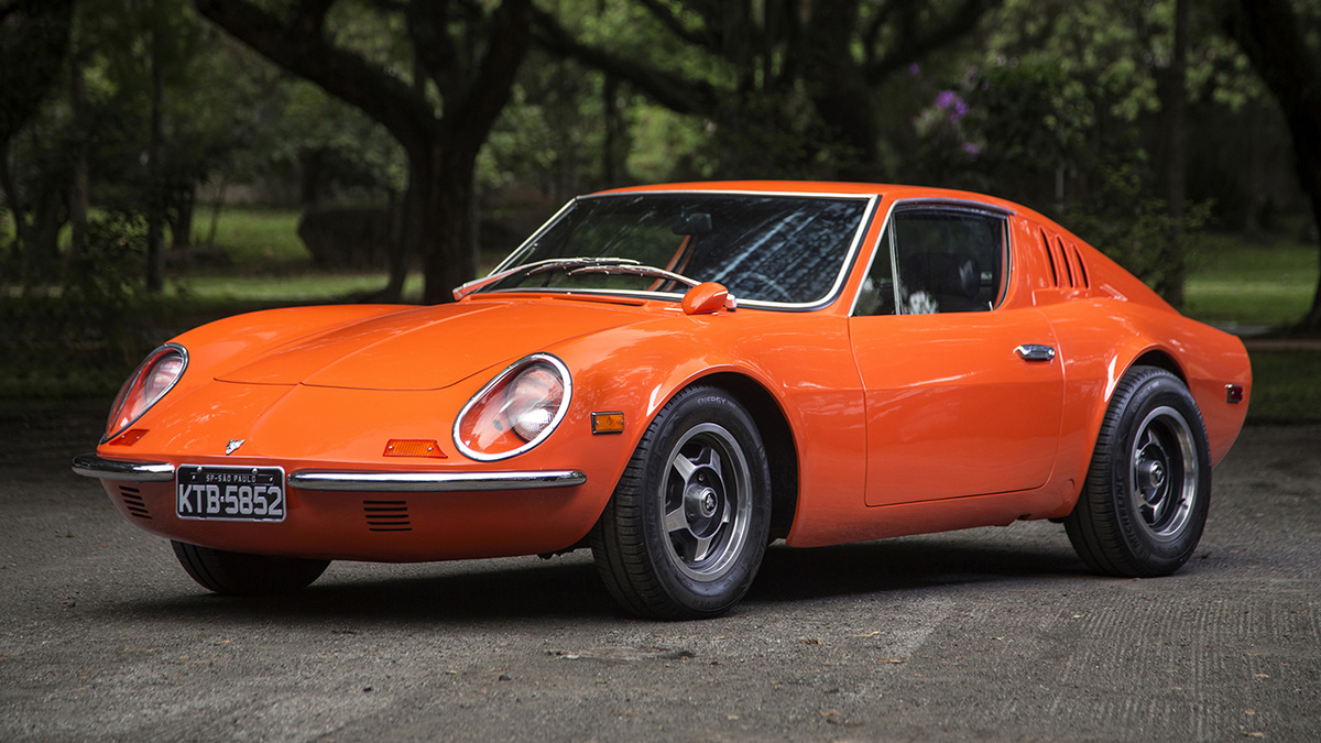 Внешность Пумы была оригинальной, но явно отсылала к элите европейского автопрома Lamborghini и Ferrari...