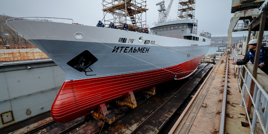 ОСК спустила на воду новый краболов проекта 03141