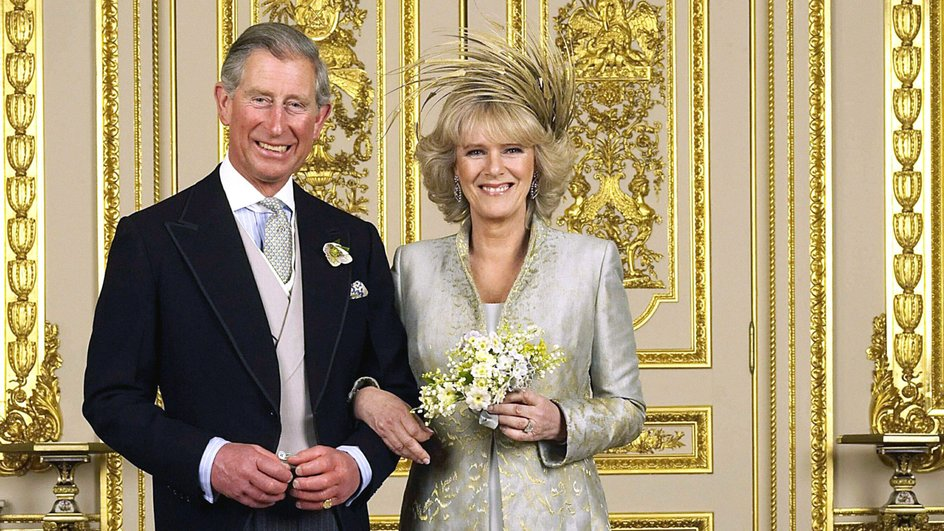 Жизнь во дворце за "минималку": почему прислуга Карла III получает меньше московского курьера?