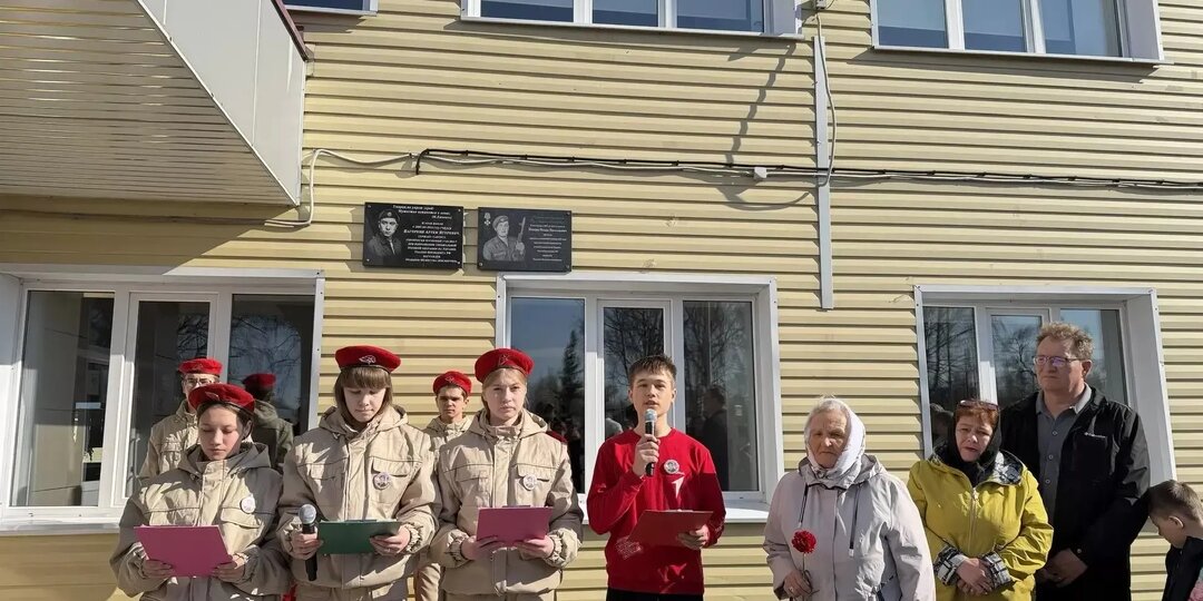 В Большеподберезинской школе прошёл митинг, посвящённый памяти земляка — Артёма Нагоркина