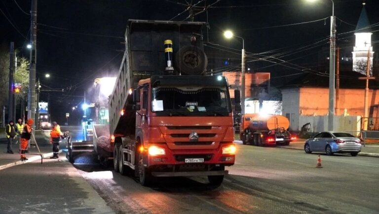    В Оренбурге проводится ночной дорожный ремонт Оренбуржье