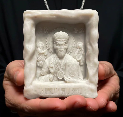 Молитва перед иконой: правила и польза