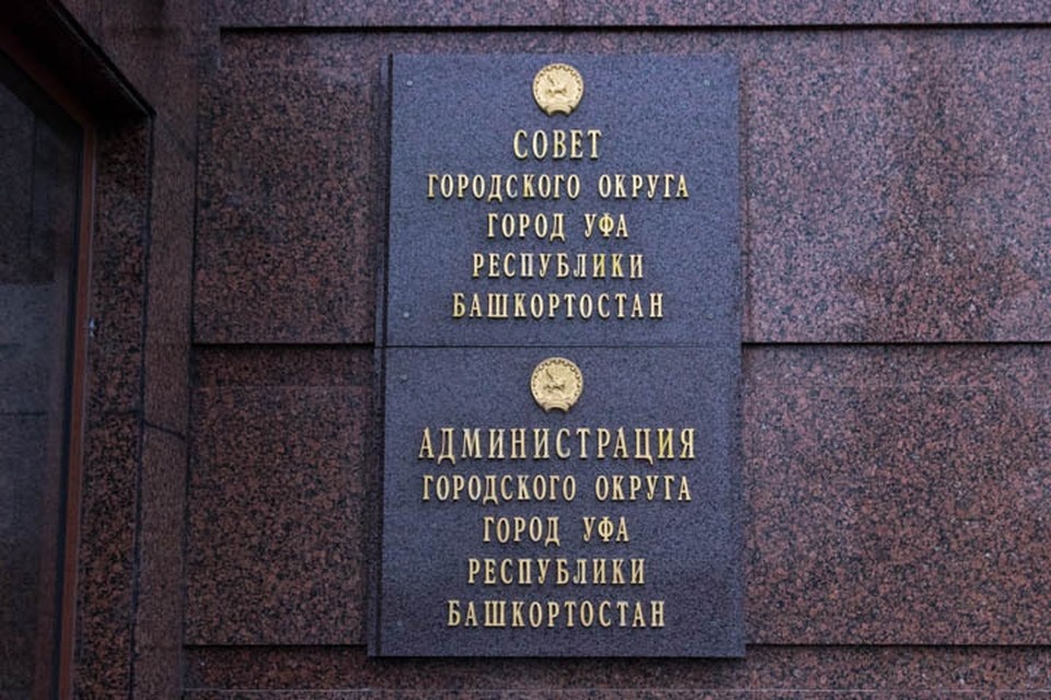   Рустем АХУНОВ