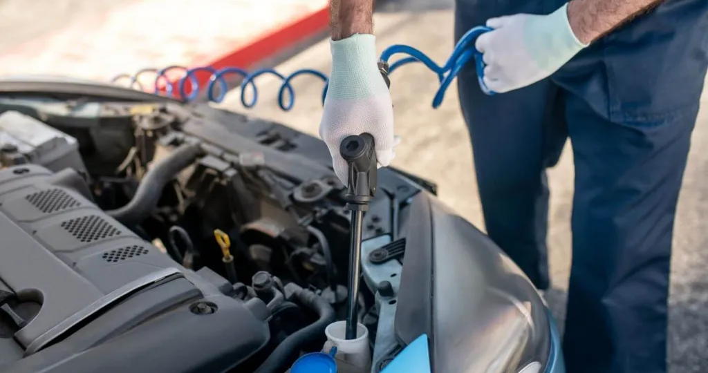 Когда нужно менять антифриз, и что будет, если этого не делать