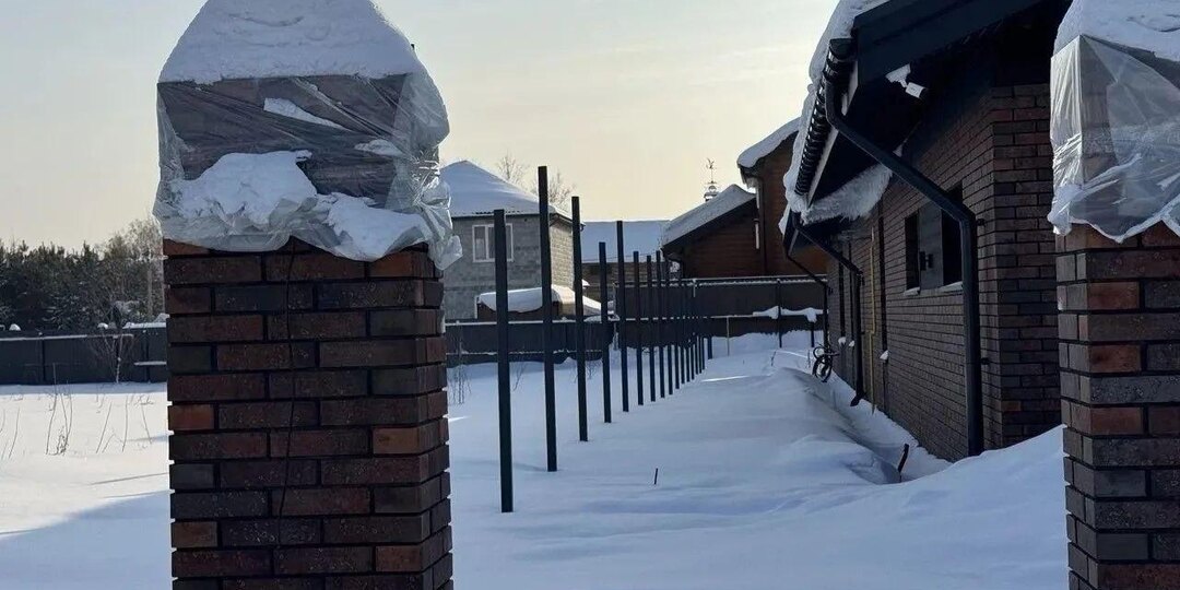 Директор новосибирской фирмы ответит в суде за мошенничество при установке ограждений